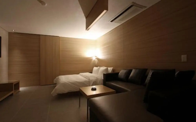 Valentine Hotel