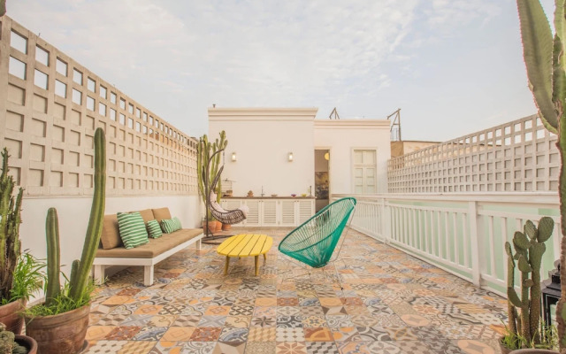 Villa in Barranco by Wynwood House