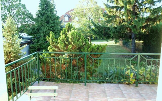 Charmantes Apartment mit Terrasse zum Garten nahe Wien