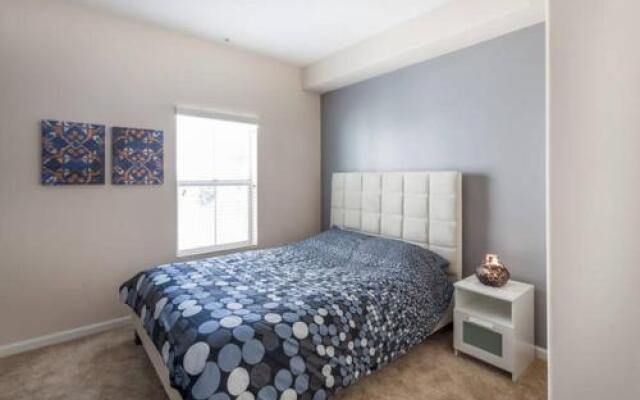 Luxury Apartment Near The Grove