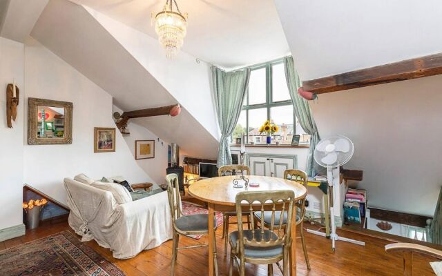 Vibrant 1 bed Studio in North Kensington