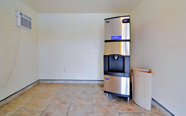 Motel 6 Lordsburg, NM