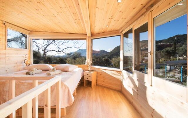 Romantic Tree House