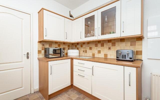 Balmoral Residence 30 mins from Edinburgh and Glasgow