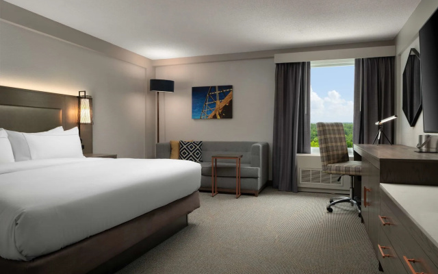 DoubleTree by Hilton Pittsburgh Airport