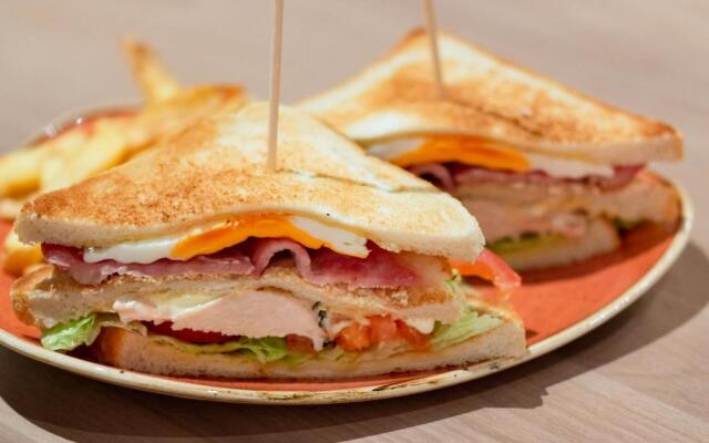 Holiday Inn NEWPORT by IHG