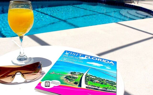 Sunny Daze Rotonda West