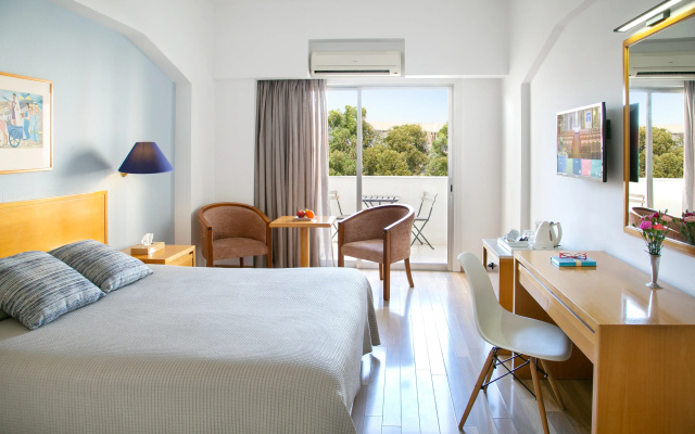 Cleopatra Hotel