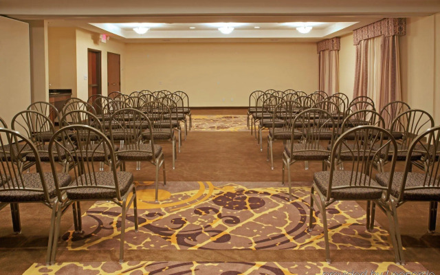 Holiday Inn Express Hotel & Suites Pearland by IHG