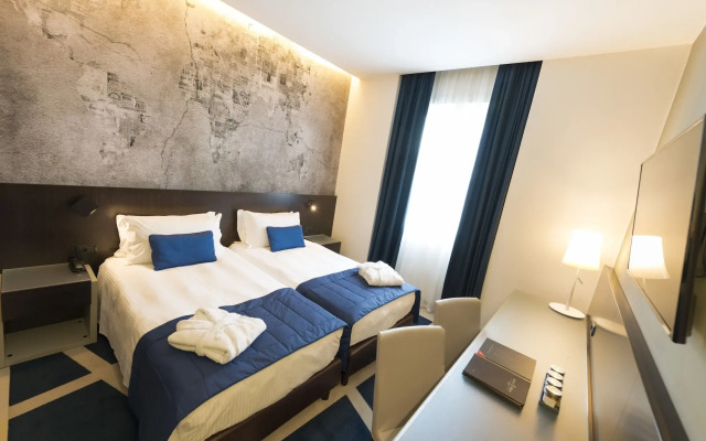 Manin Hotel