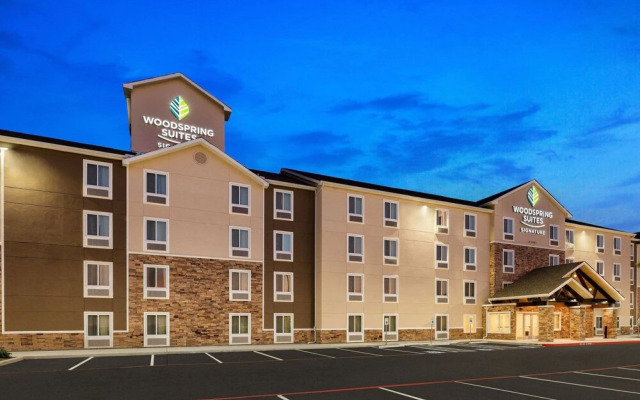 WoodSpring Suites Signature Houston IAH Airport