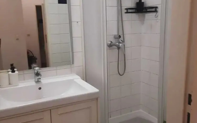 Value 2BR Apt Central City Location