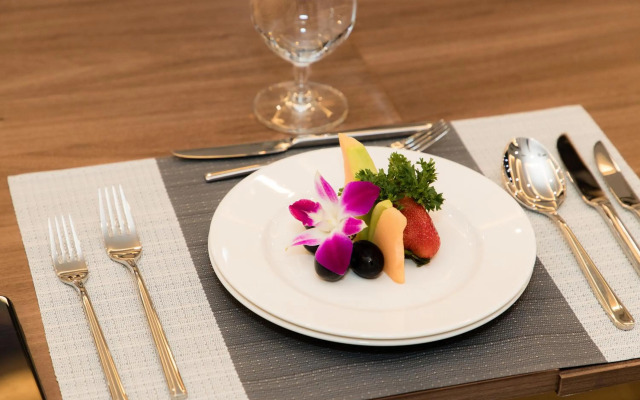 Muong Thanh Luxury Saigon Hotel