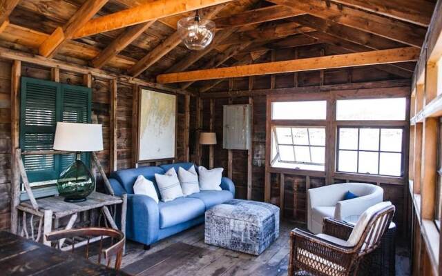 Downtown 3br On Water 3 Bedroom Home