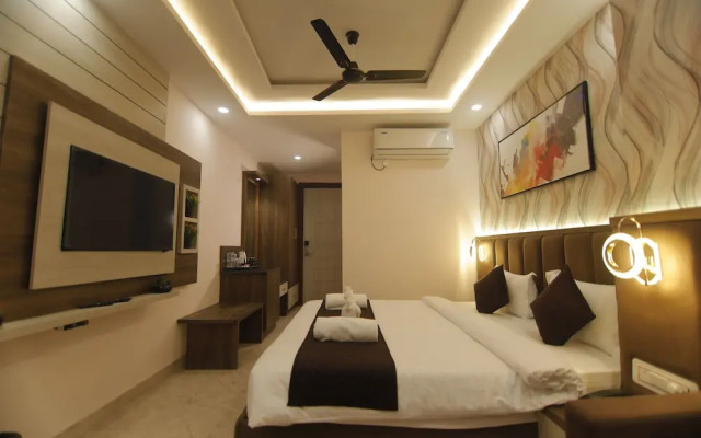 Paarth Grand