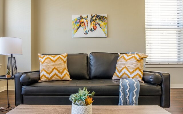 Reverchon Park Apartments by Frontdesk