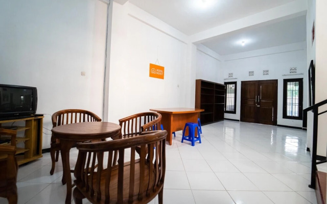 Koolkost Syariah near MRT Lebak Bulus Station