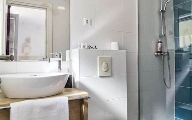 Boutique Rooms - With Pool - 3 - R103