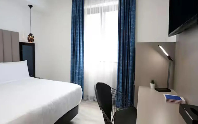 Spark by Hilton Luton