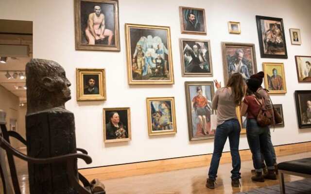 New-20p off-Uptown Love MPLS next to Fun