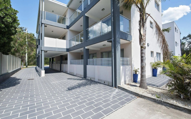 Shoal Bay Beachclub Apartments