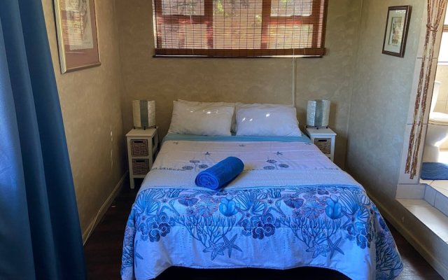 "room in Guest Room - Living In Camps Bay Blue"