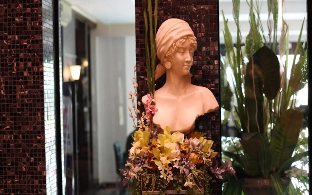 Kiss Gardenhome Chic Hotel