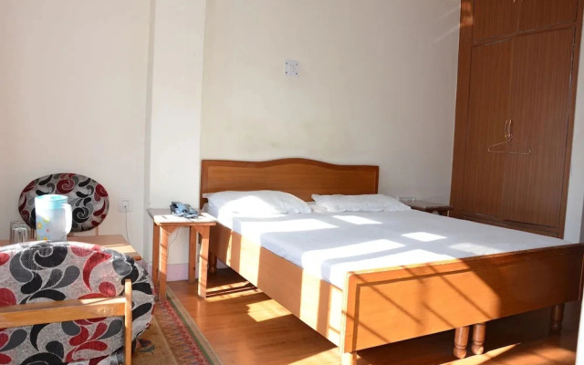 Hotel Basant