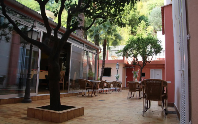 Hôtel Menton Riviera