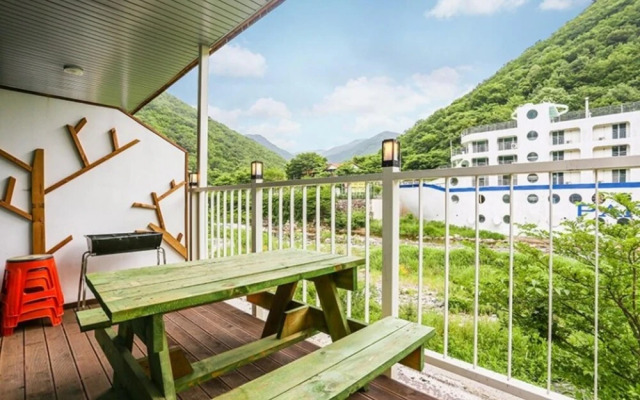 Yangsan Doyeon Valley Pension
