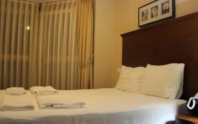 Mono Suites