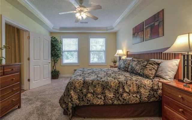 Exclusive Greenbriar Condo W/ Golf & Beach Shuttle Condo