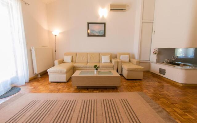 Holiday House Danka
