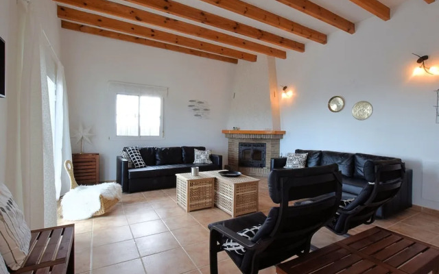 Spacious Villa with Hot Tub in Arenas