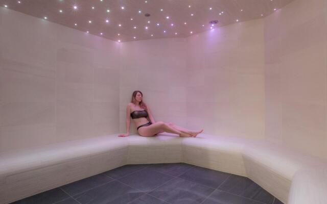 Welcoming Apartment In Tignes 1800 With Spa