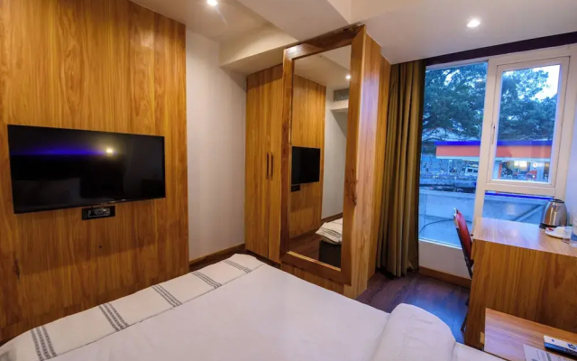 Emerald Hotel