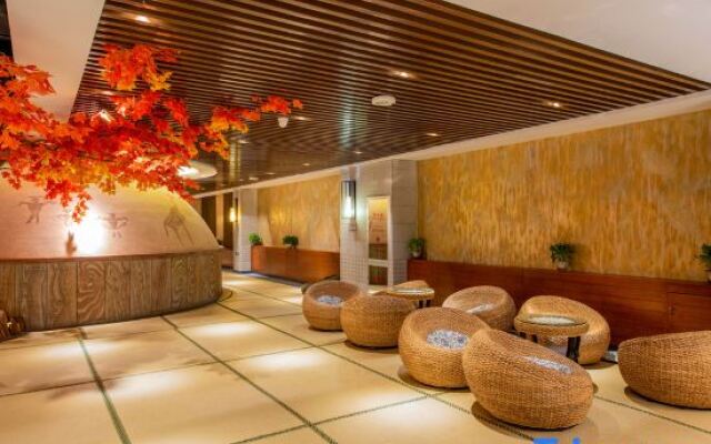 Jichun Hotspring Resort & Spa