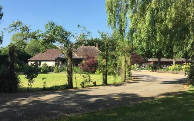 Linford Stable