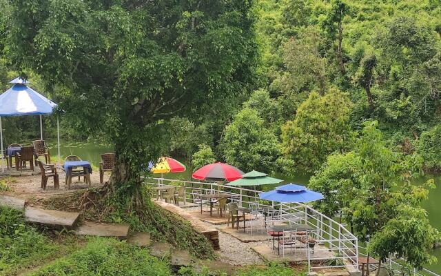 Begnas Lake front guest house