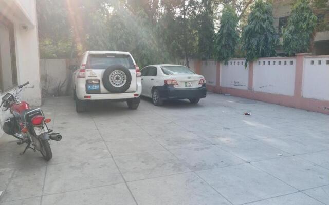 Hotel Days Inn Gulberg