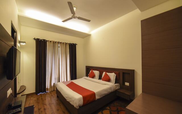 OYO 15946 Hotel Barog Villa