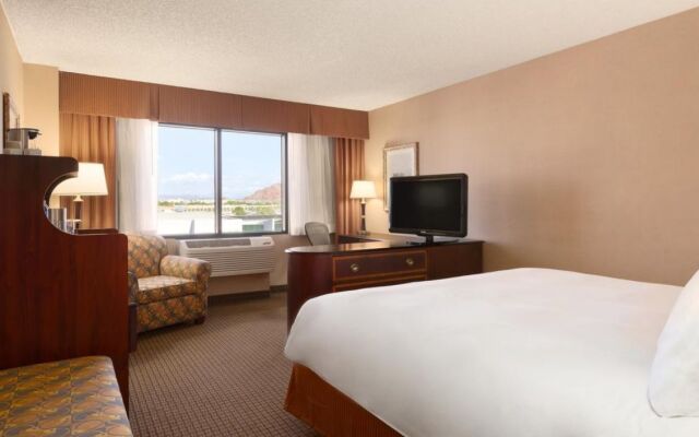 Radisson Hotel Phoenix Airport