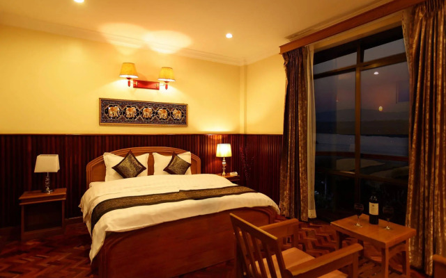 Ayarwaddy River View Hotel