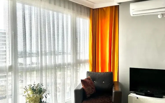 Perfect Lake view Entire Apartment