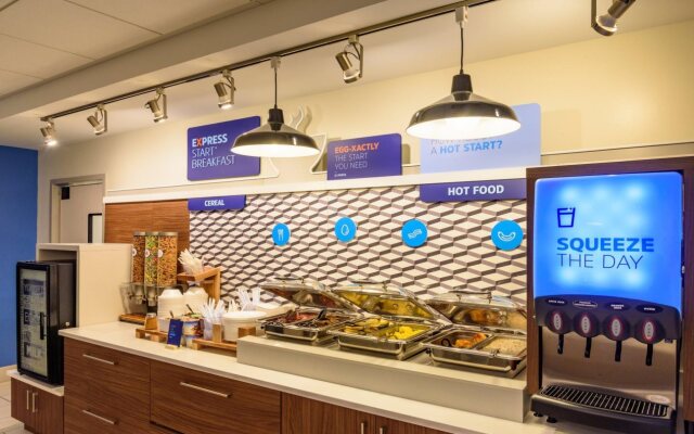 Holiday Inn Express Charleston by IHG