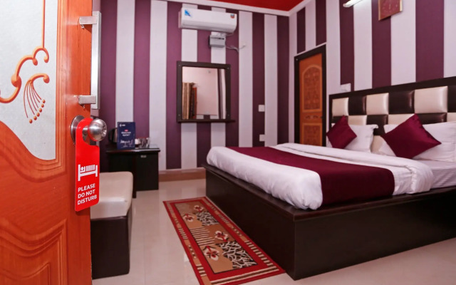 OYO 5851 Mehfil Hotel