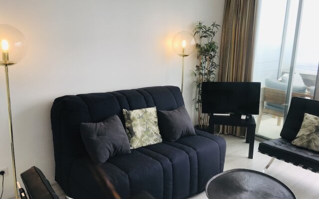 Costa Plana Collection