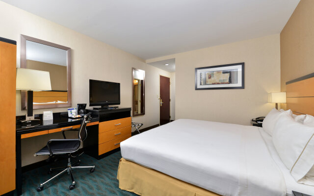 Holiday Inn Express Kennedy Airport