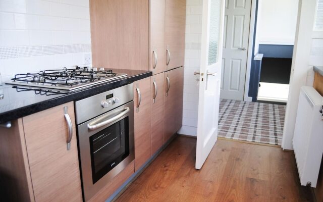 Glasgow Road Apartment