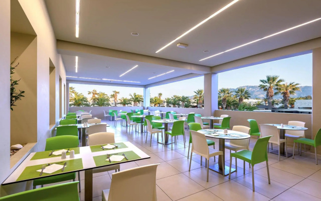 Akti Coast Club